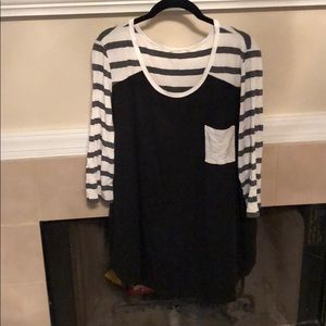 3/4 length sleeves top grey and white